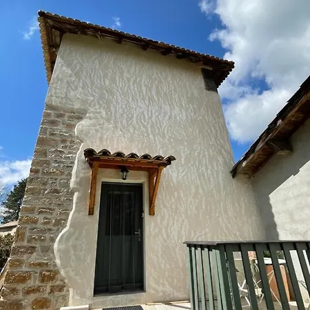 Le Moulin De Saint-Julien Bed & Breakfast Exterior photo